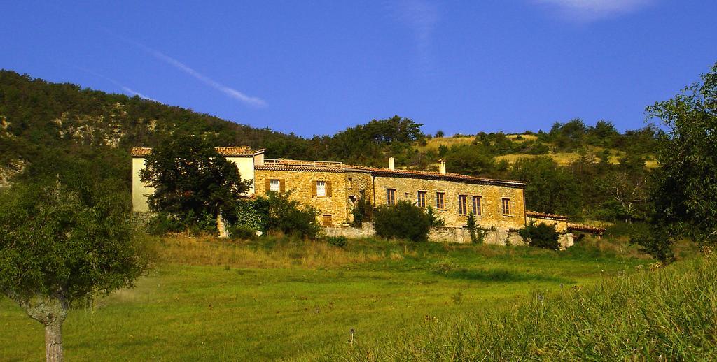 La Ferme De La Condamine Bed & Breakfast Saint-Andre-de-Rosans Bagian luar foto