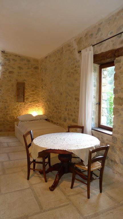 La Ferme De La Condamine Bed & Breakfast Saint-Andre-de-Rosans Bagian luar foto